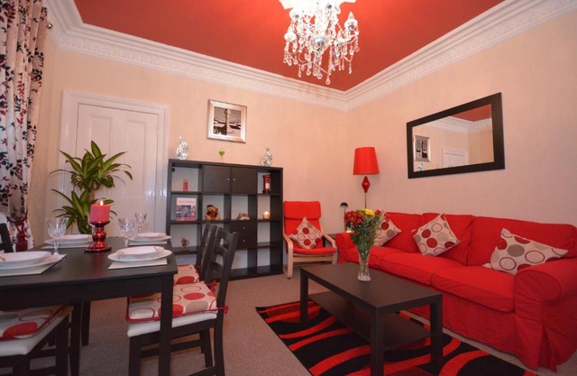 Wallace Apartment
