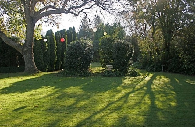 Walnut Grove Lodge sleeps 26, Spa, Tennis Court