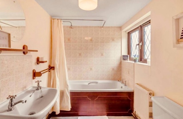 Walnut Tree Cottage - River View