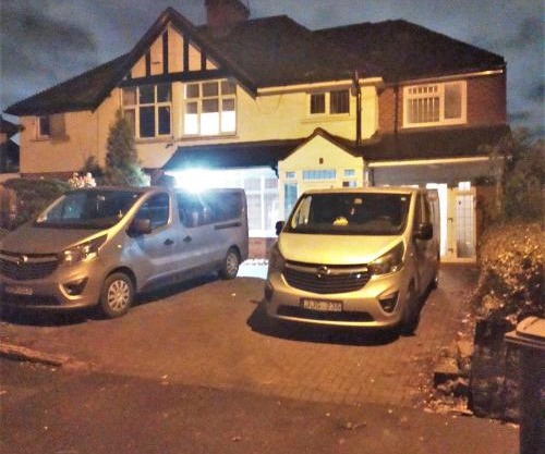 Walsall, M6 J10 - 7 beds, Sleeps 9, Super Wifi, Free Parking, min 4 nights
