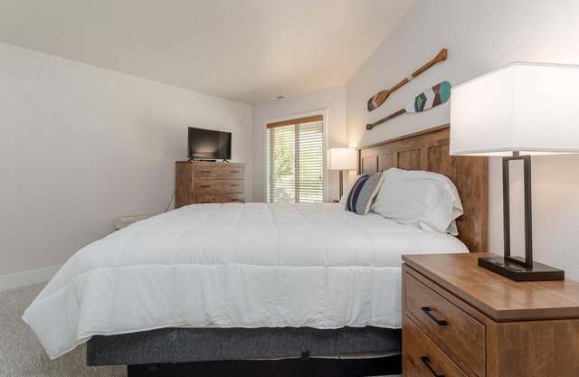 Wapato Point Condo with Resort Amenities! 2bed/2bath, ground floor w/washer, unit 606