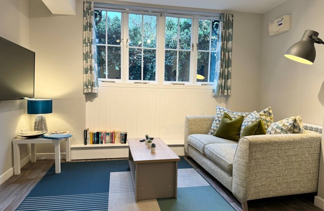 Warehouse Apartments, 1Bed, Sleeps 2, Pets Welcome