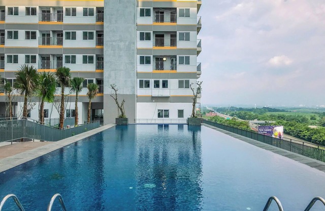 Warm And Homey Studio At Royal Sentul Park Apartment