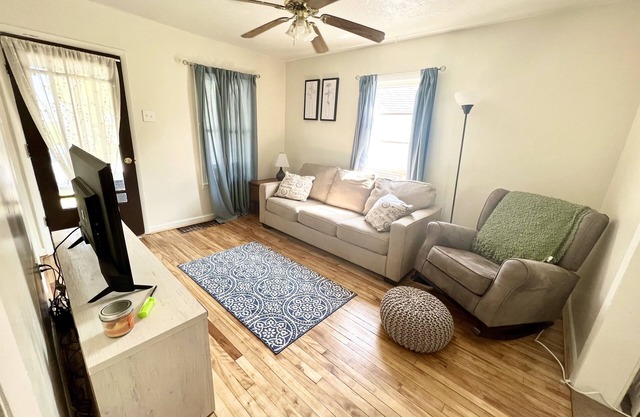 Warm & Charming U.P. Home near Downtown & LSSU
