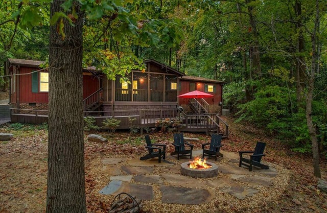Warm Days & Cool Knights—Fire Pit—Pool Table—Boat Rental!