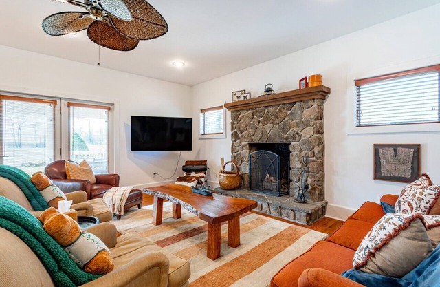 Warm Family Home near Bethel