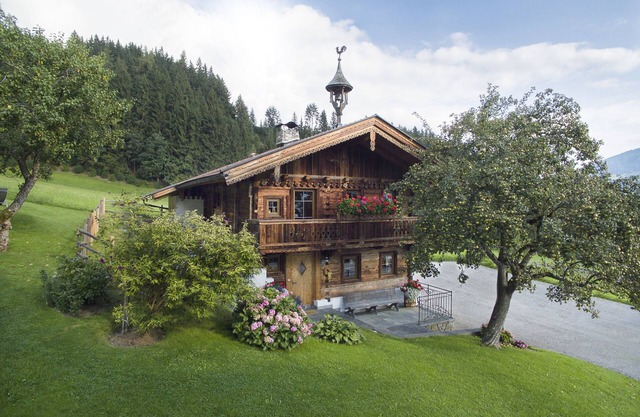 Warm feel-good house, 3 top ski areas, playground