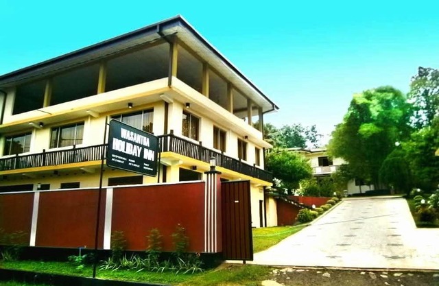Wasantha Holiday Inn