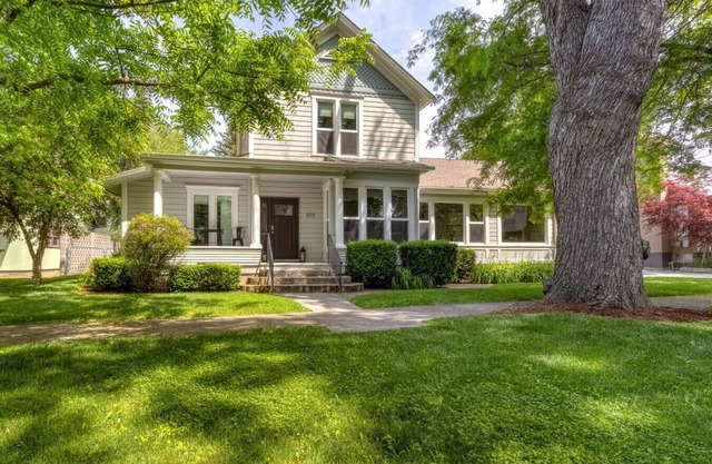 Washington House – Historic Charm Meets Modern Comfort