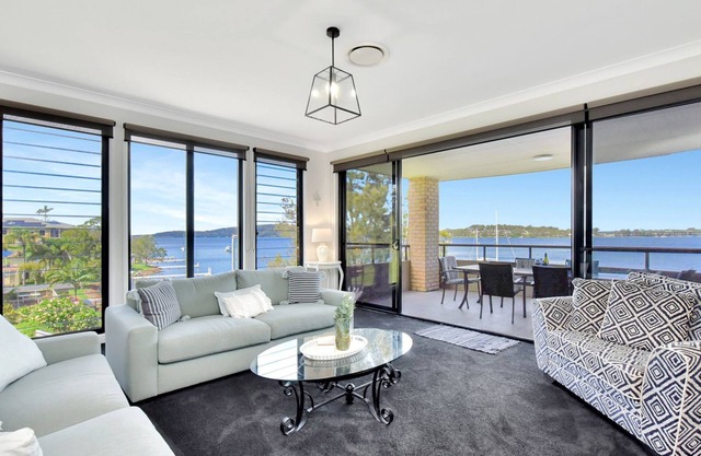 Water's Edge Apartment 2 absolute waterfront at Fishing Point on Lake Macquarie