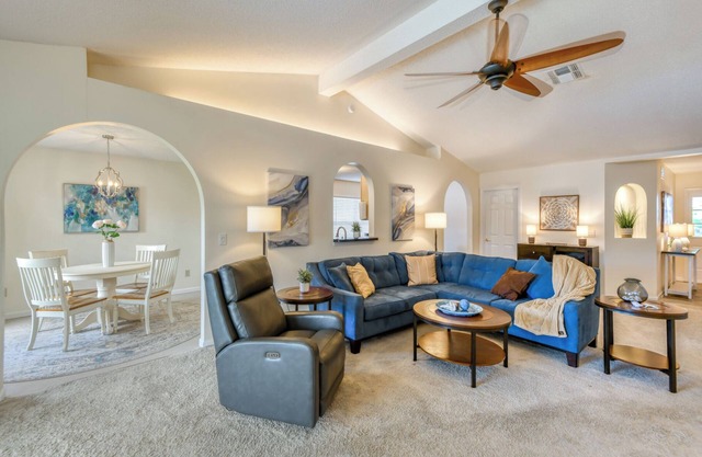 Water View Retreat | spacious 3br w/lanai