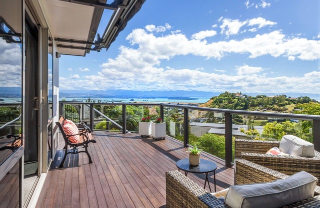 Water Views - Lovingly renovated with all the modern home comfort & convenience