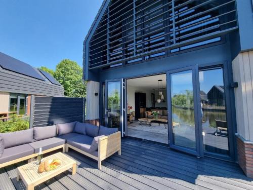Water Villa in Balk by Slotermeer Lake