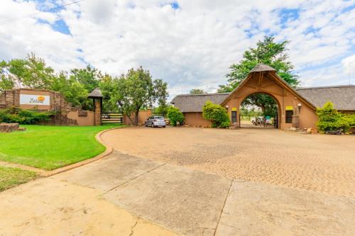 Waterberg House at Zebula - 8 adults and 4 kids under 10 years