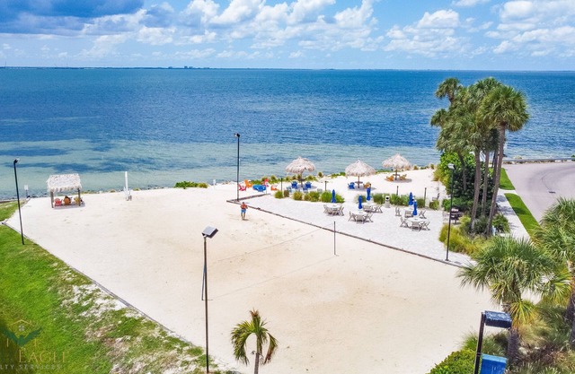 Waterfront *2 Bedroom Condo *Amazing Sunsets*Pool
