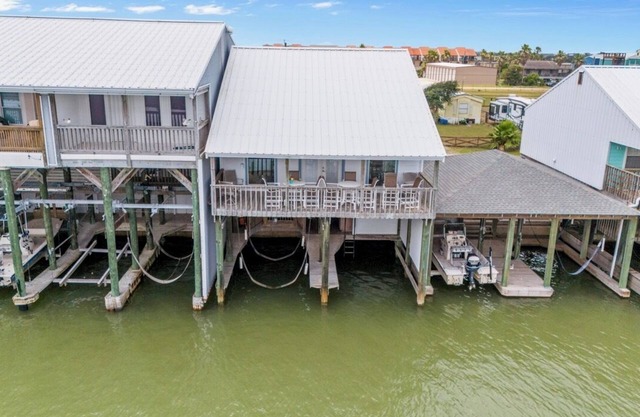 WATERFRONT 3G CONDO near Fishing Center