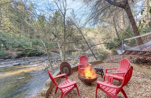 Waterfront Cabin w/Beautiful River View & Hot Tub