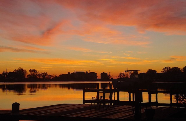 Waterfront, dog-friendly home with private dock, kayaks, firepit & amazing yard