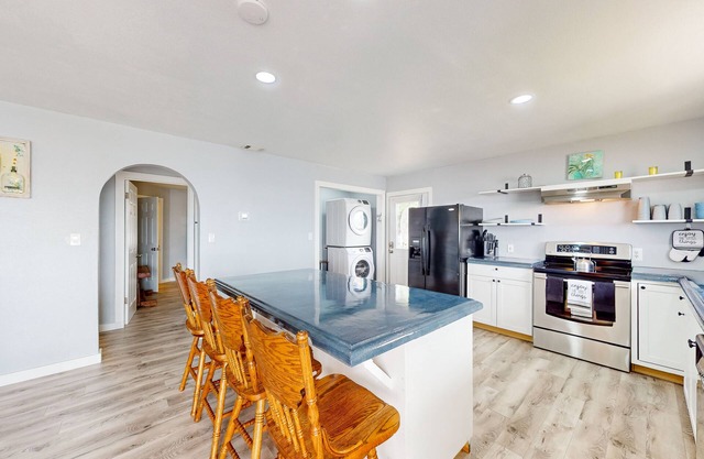 Waterfront, dog-friendly home with dock, 4 kayaks, firepit & great bay views