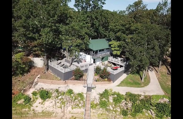 Waterfront Eufaula Lake house in Hidden Paradise with dock and slip