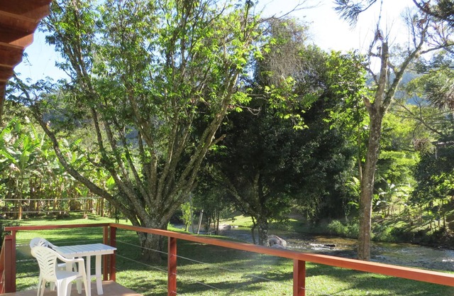 Waterfront farm, close to the center ((Wi-Fi, Netflix and cable TV)