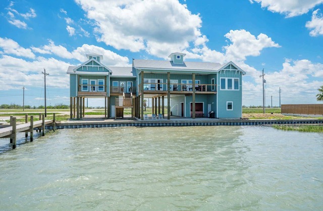 Waterfront Getaway w/Pier & Kayak Access!
