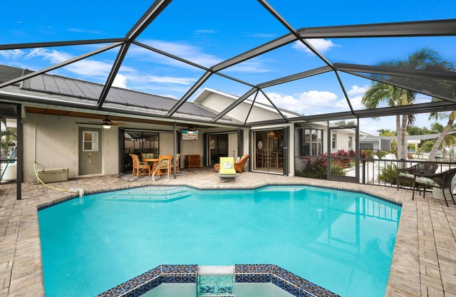 Waterfront Heated Pool Home Retreat, Direct Gulf Access, Special Deals