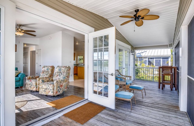 Waterfront home with dock, high-speed WiFi, and central AC - snowbird-friendly