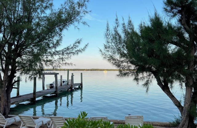 Waterfront home on the bay in secluded Whale Point! Private Dock!