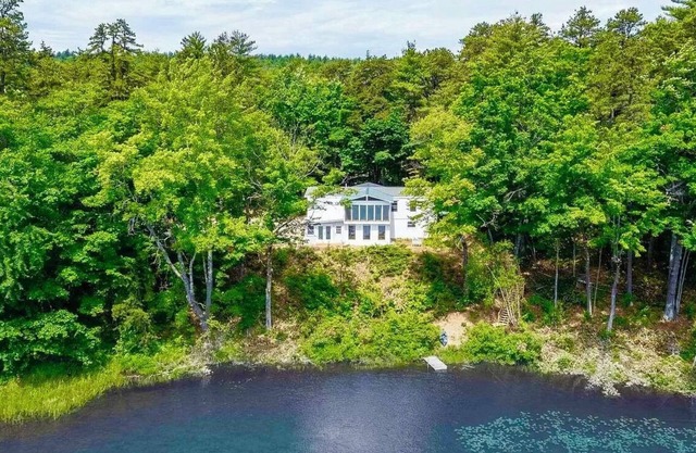 Waterfront! HotTub-Kayak-On Snowmobile Trail-Massage chair-Sauna-On Hiking Trail
