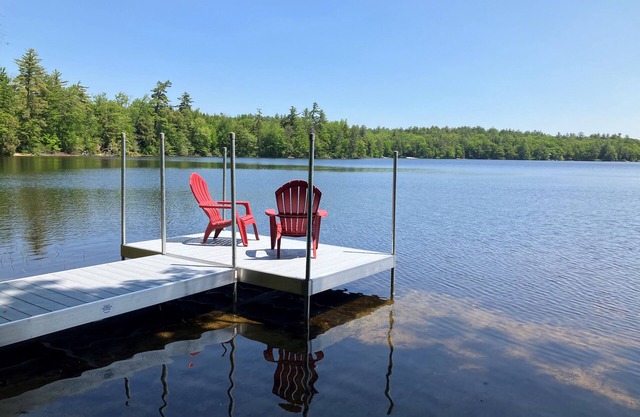 Waterfront House w/Lakeside Deck, Kayaks and Canoe, Minutes to N. Conway