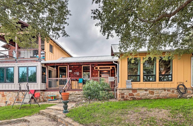 Waterfront Lake Buchanan Cabin Retreat