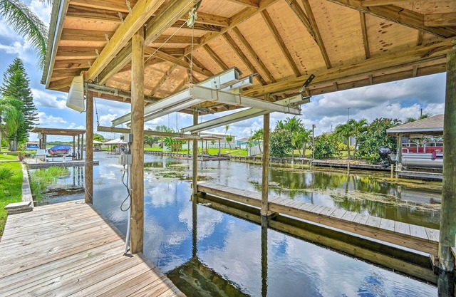Waterfront Lake Placid Escape w/Dock & Lanai