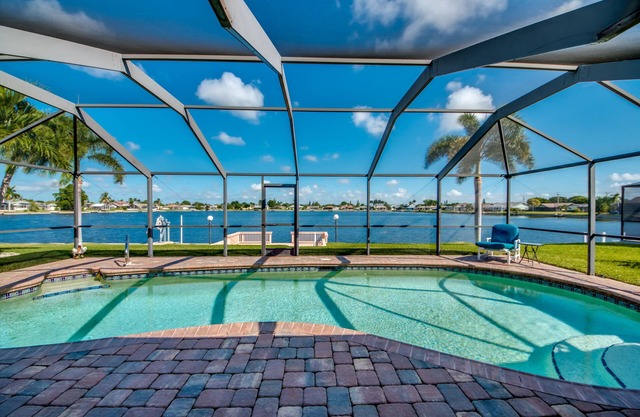 Waterfront/Lakefront Dream Vacation!