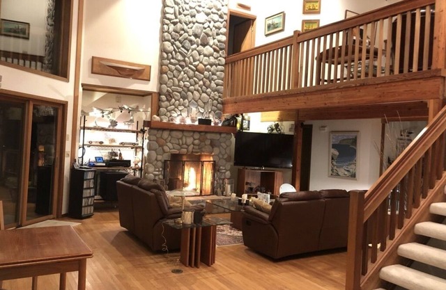 Waterfront Lindal Cedar Home "The Getaway"