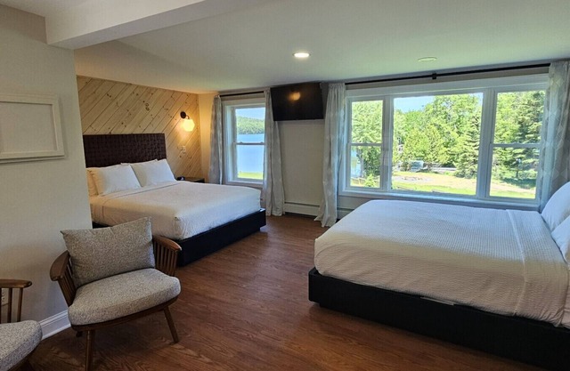 Waterfront Motel-Lake View-Mountain View