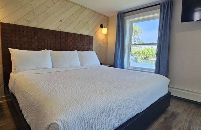 Waterfront Motel-Mountain View-Direct ATV Access