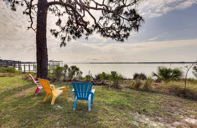 Waterfront Ochlockonee Bay Cottage w/Views!