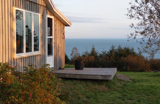 Waterfront On Beautiful Bay Of Fundy. Great Hiking, Birding, Pristine Beaches!