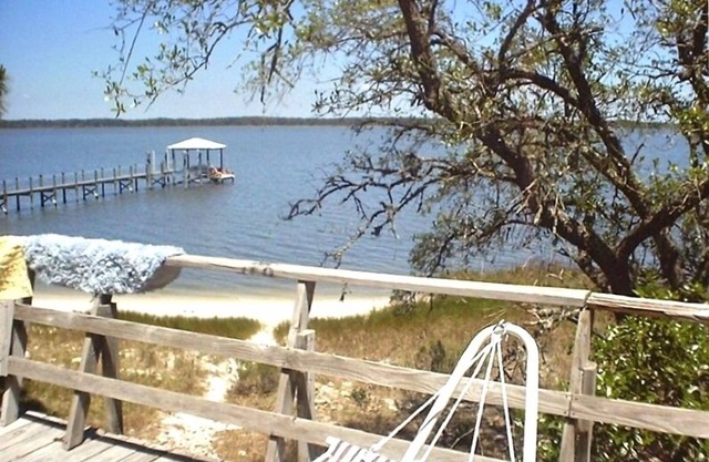 Waterfront on the Bay, Private White Sand Beach, Awesome Views