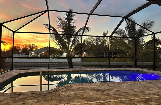 Waterfront+Pool+HotTub+Plunge! Welcome to our waterfront Oasis in Cape Coral FL!