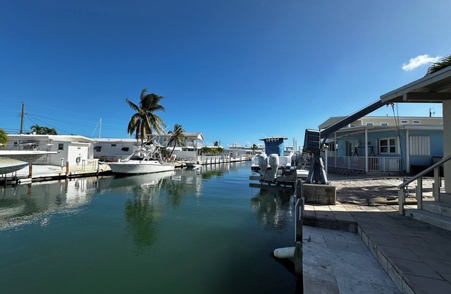 Waterfront property located inMarathon next to Sombrero Beach and 7 mile bridge