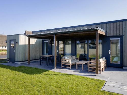 Waterfront Retreat, Friesland