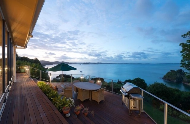 Waterfront Retreat with Inspirational Views