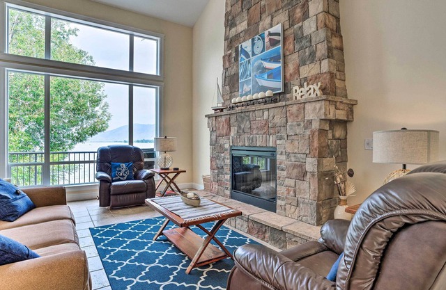 Waterfront Retreat w/ Resort Amenity Access