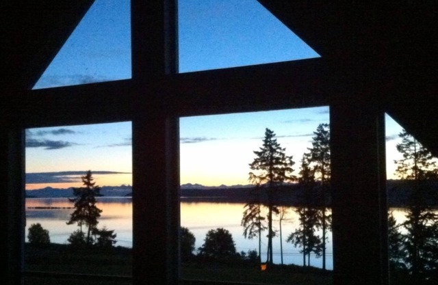 Waterfront Suite With Kitchen On 12-acre Hobbyfarm; B&B Rooms Avail, Too.