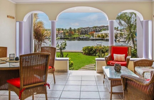 Waterfront townhouse - Harbour 17