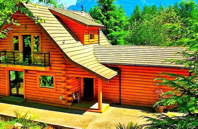 ⭐Waterfront Views ❤ Tubing+Fishing @ Vacation Log Home