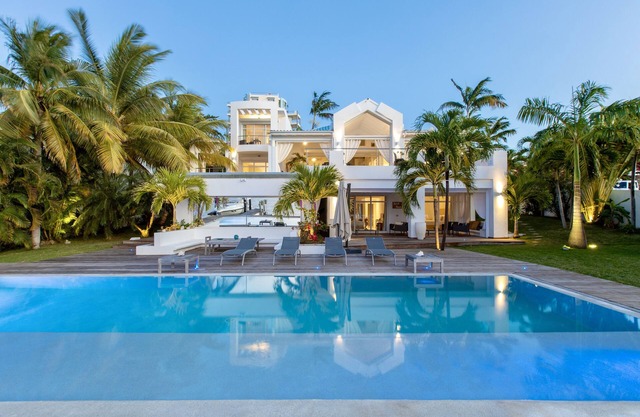 Waterfront Villa-Amazing View-Pool-Sea-Location#1