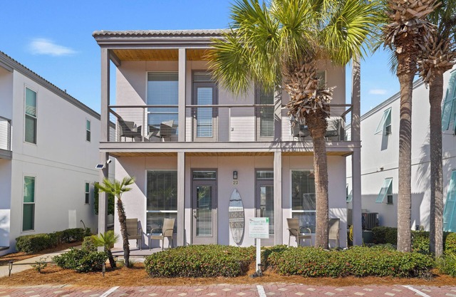 Waterfront Villa-Beach Service-Steps to Ocean-Pool